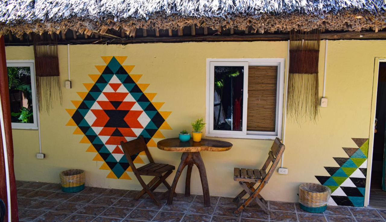 Hotel El Delfin Monterrico Kültér fotó