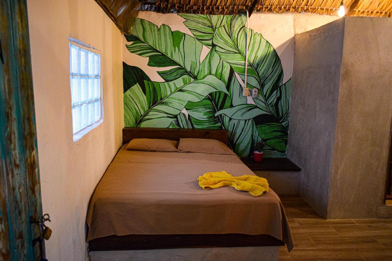 Hotel El Delfin Monterrico Kültér fotó