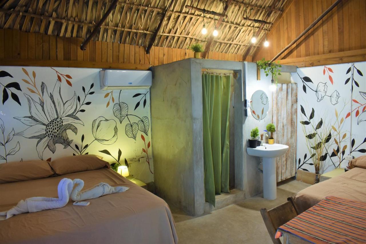 Hotel El Delfin Monterrico Kültér fotó