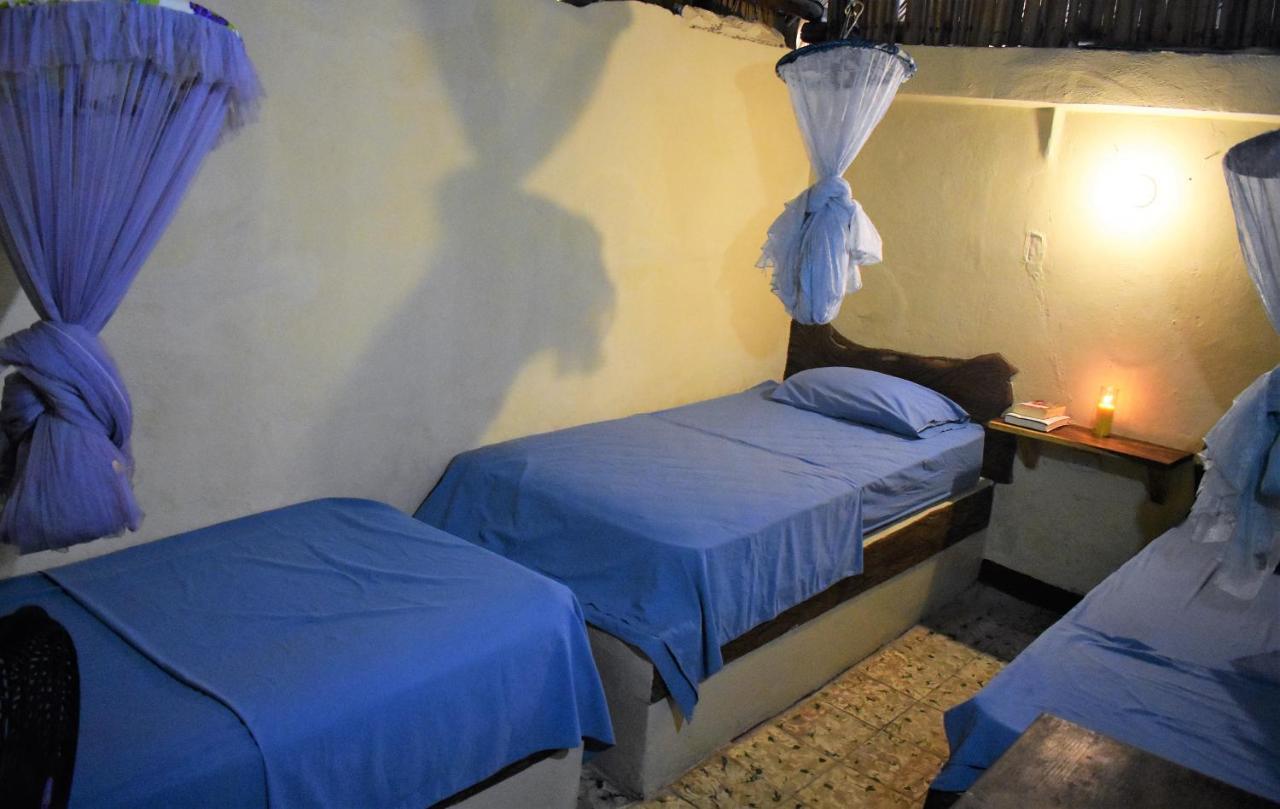 Hotel El Delfin Monterrico Kültér fotó
