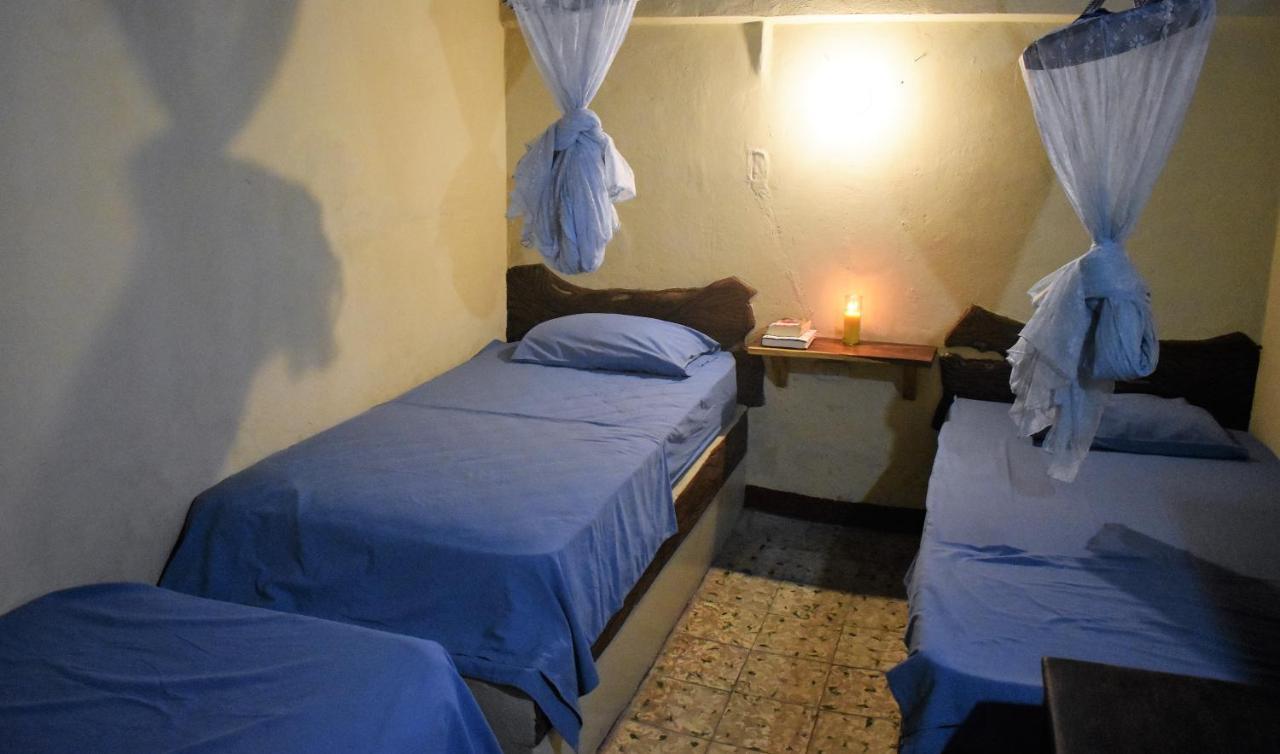 Hotel El Delfin Monterrico Kültér fotó