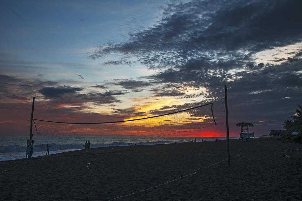 Hotel El Delfin Monterrico Kültér fotó