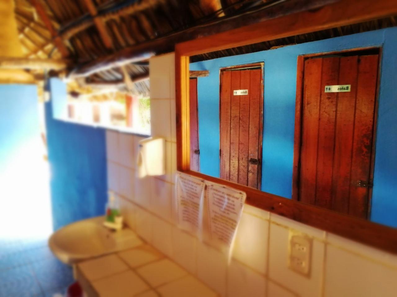 Hotel El Delfin Monterrico Kültér fotó