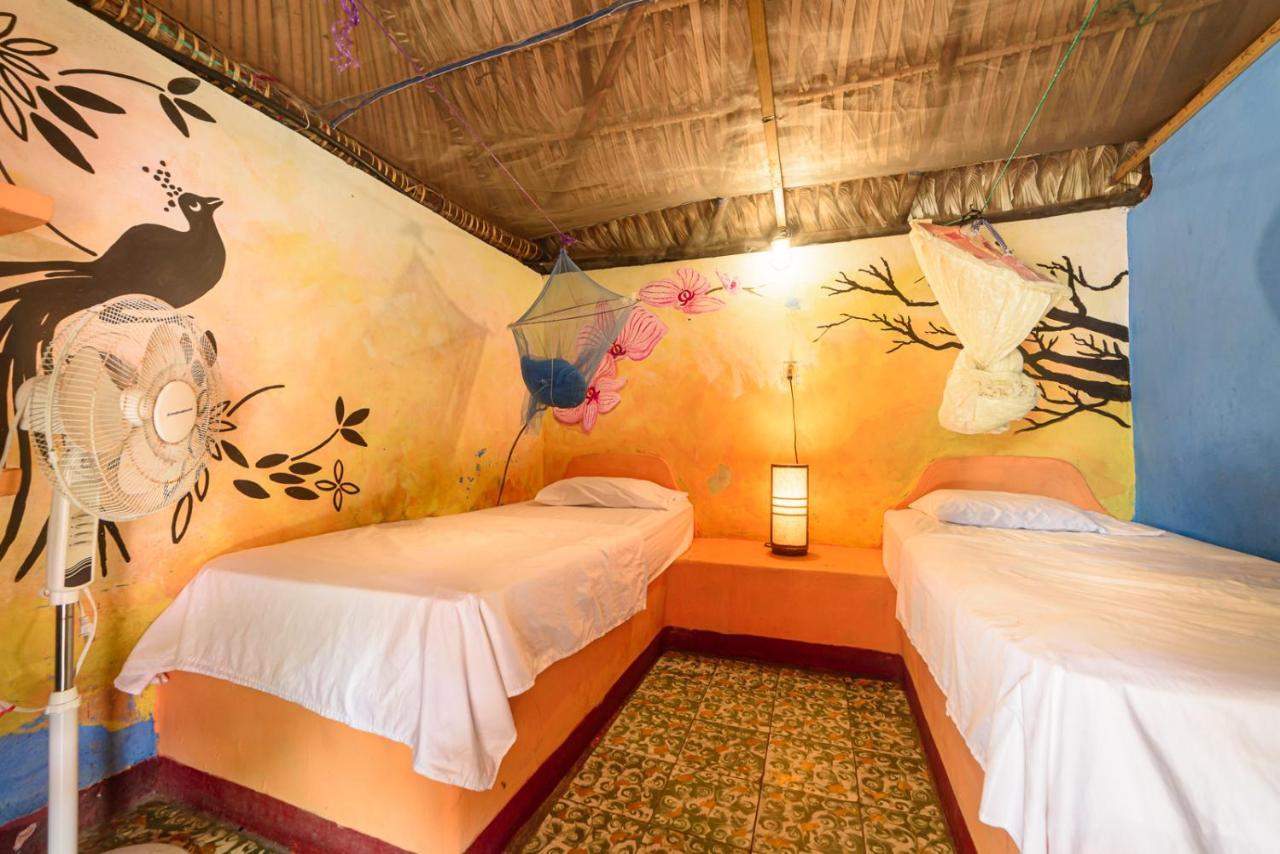 Hotel El Delfin Monterrico Kültér fotó