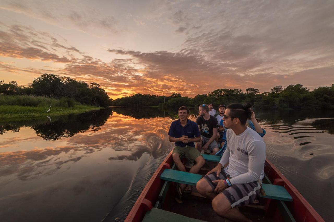 Hotel El Delfin Monterrico Kültér fotó